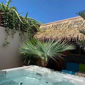 Tamanu Guest house
